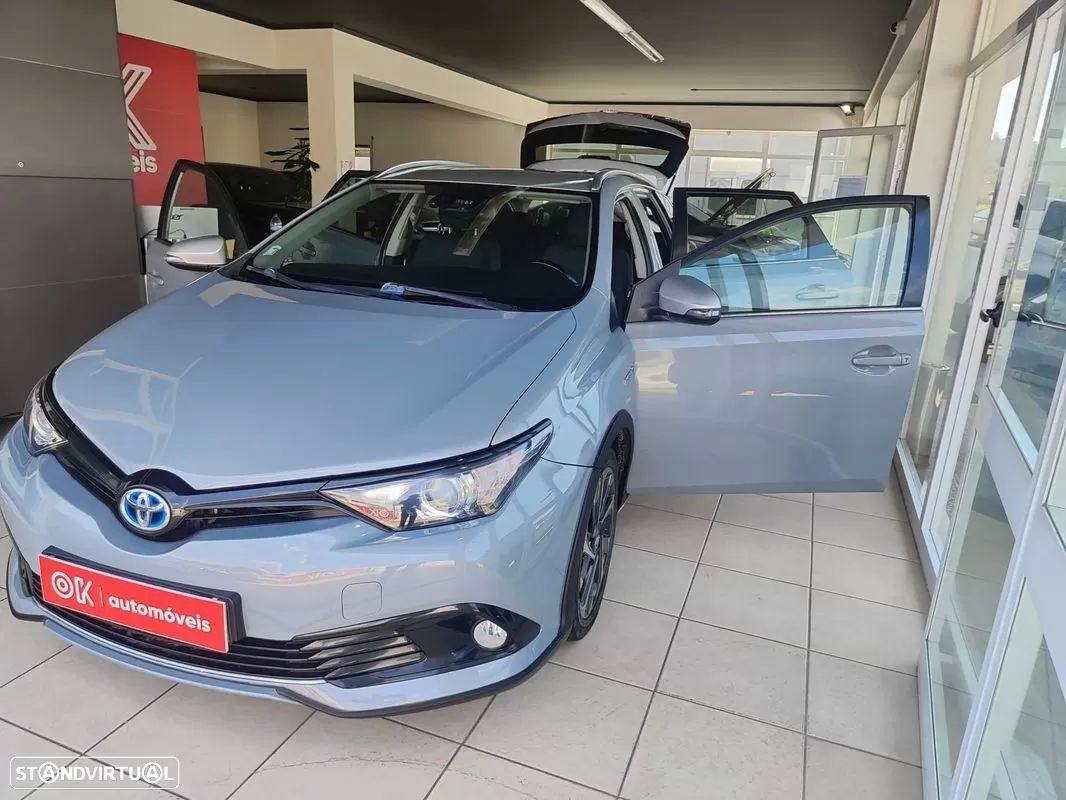 Toyota Auris Touring Sports 1.8 HSD Comfort+P.Sport - 18