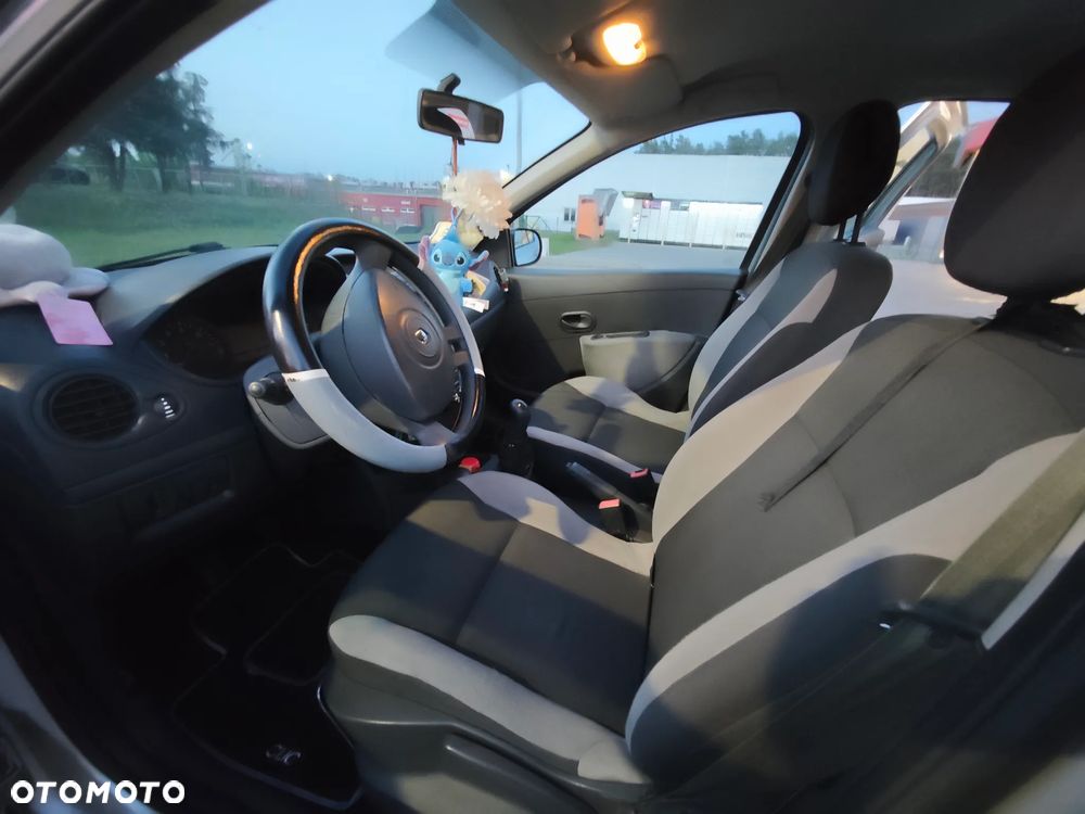 Renault Clio 1.2 16V 75 Dynamique - 2