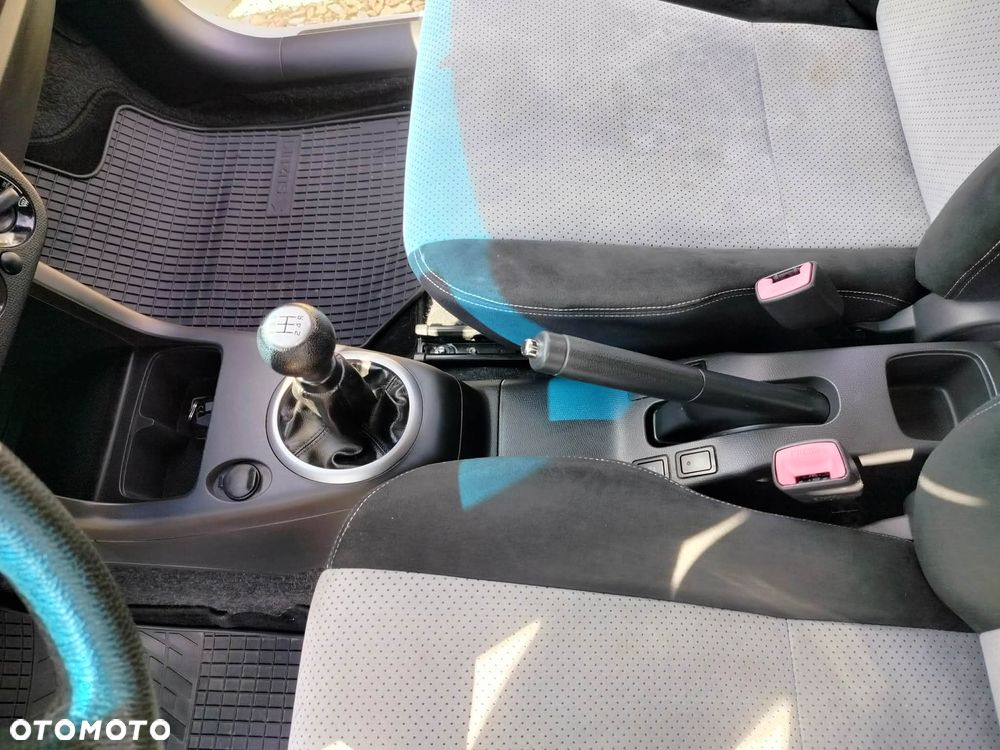 Suzuki Swift - 17