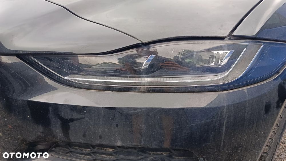 Jaguar XE 2.0 D180 R-Dynamic HSE - 21