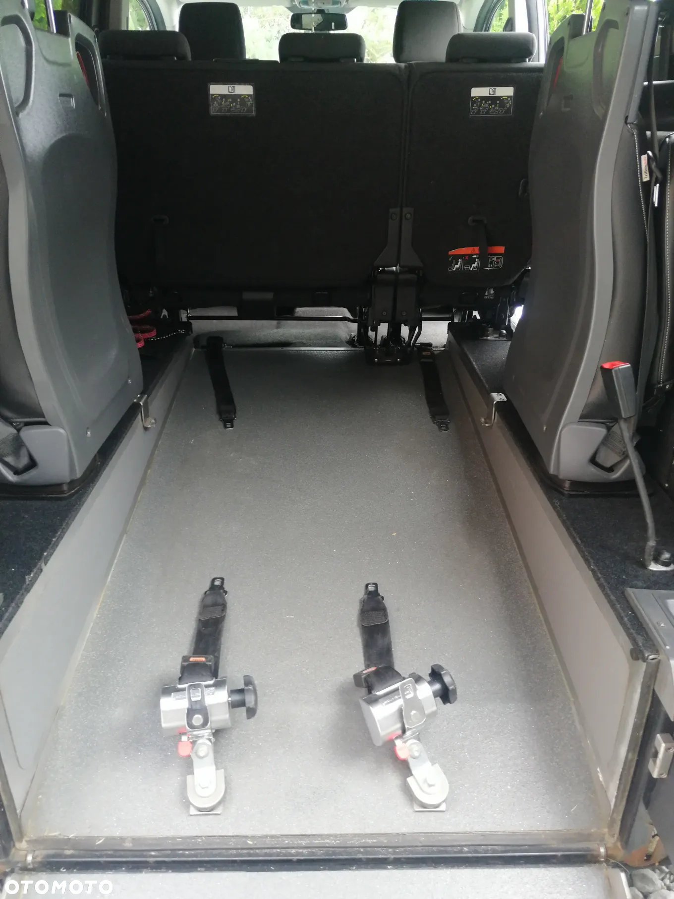 Ford Tourneo Connect - 15