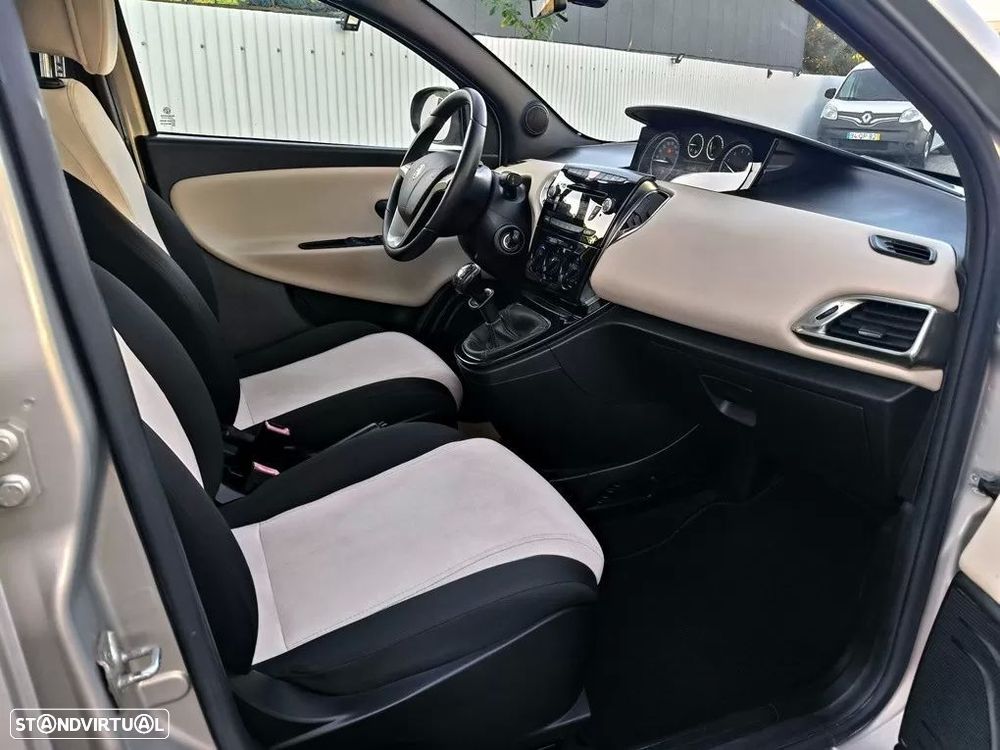 Lancia Ypsilon 1.2 S&S Fashion - 2
