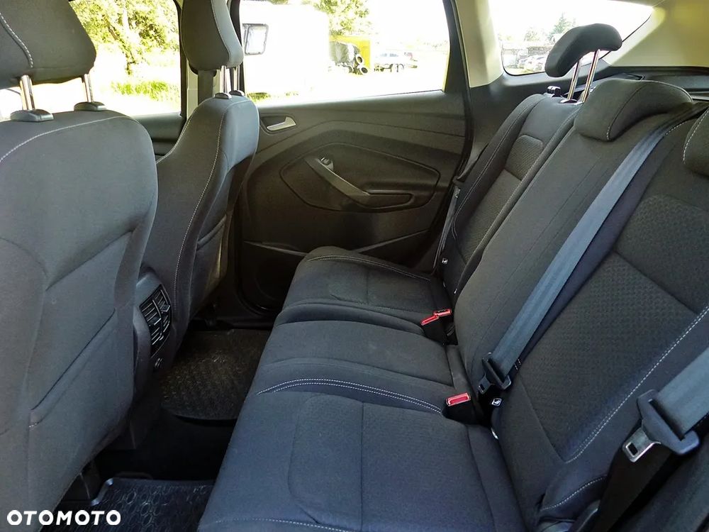 Ford Kuga 2.0 TDCi 4WD Titanium - 23