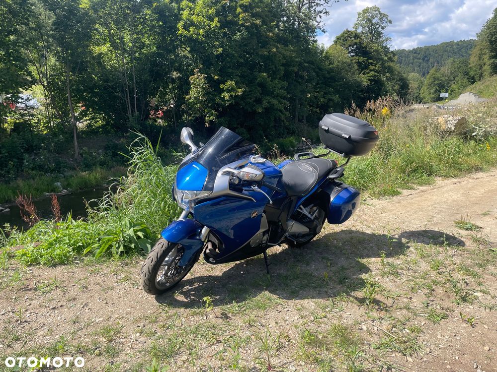 Honda VFR - 23