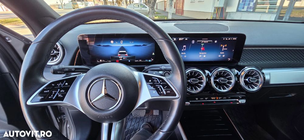 Mercedes-Benz GLB - 13