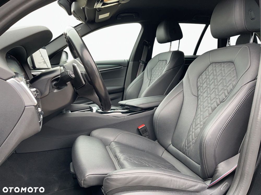 BMW Seria 5 520d xDrive mHEV M Sport sport - 12