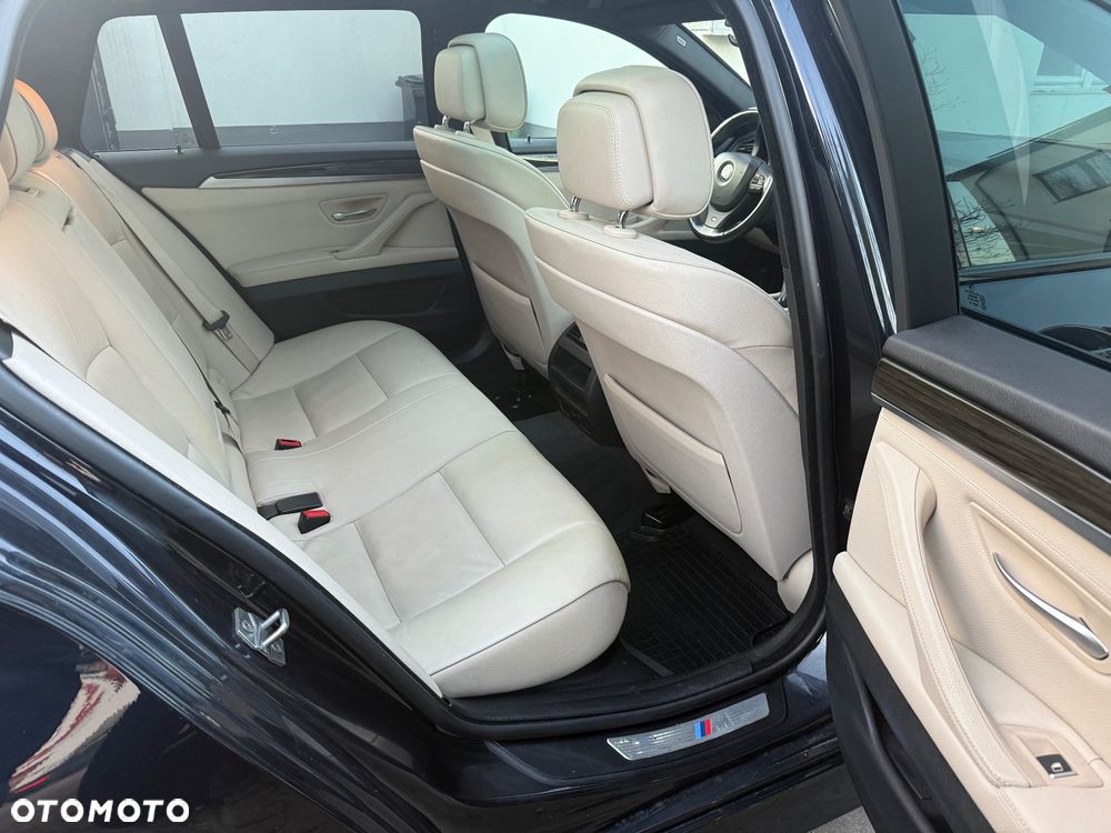 BMW Seria 5 525d Sport-Aut - 26