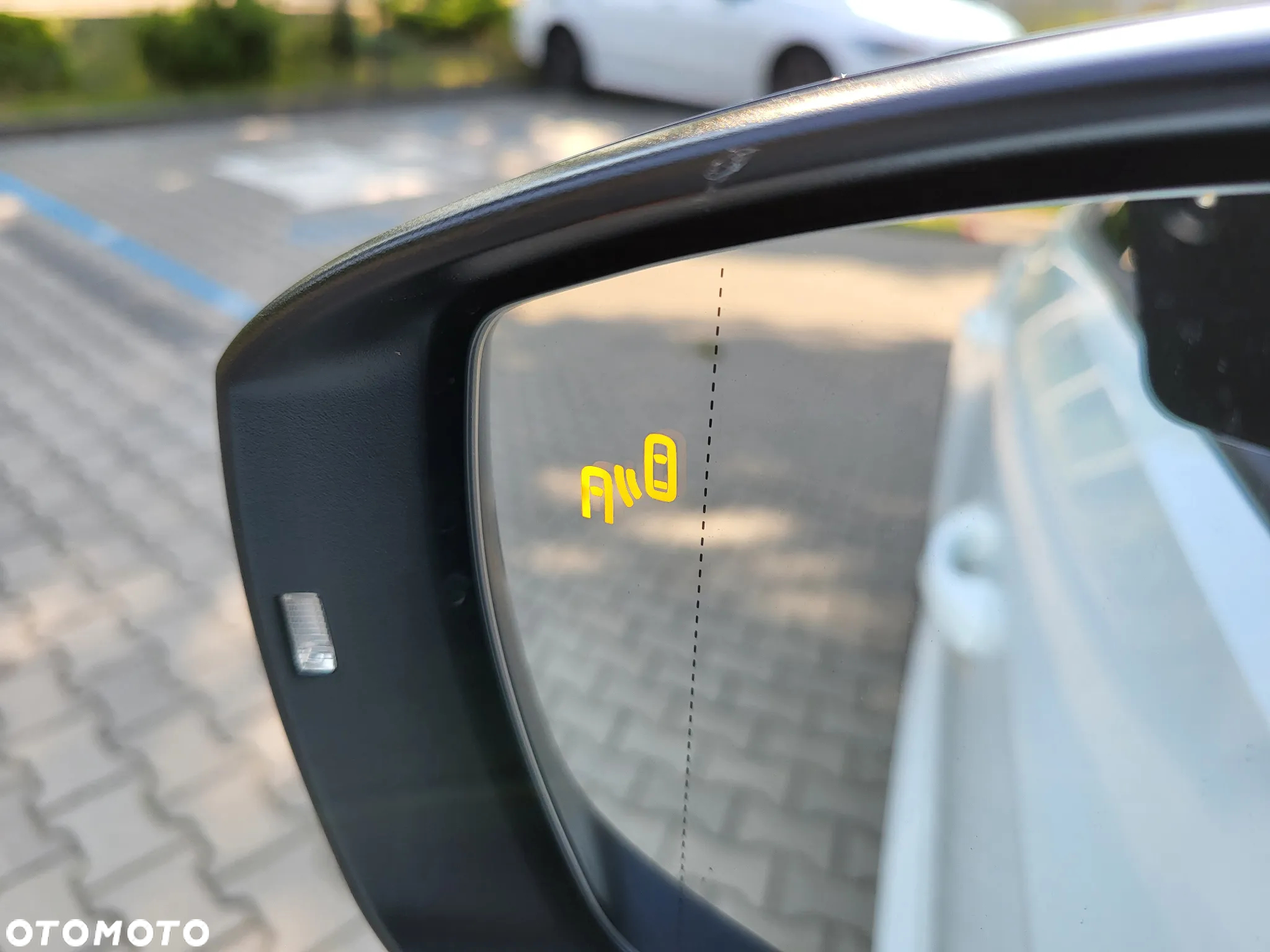 Volkswagen T-Roc 1.5 TSI R-Line DSG - 13
