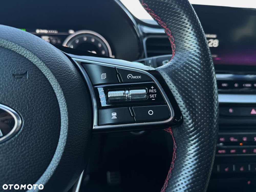 Kia ProCeed 1.6 T-GDI GT DCT - 16