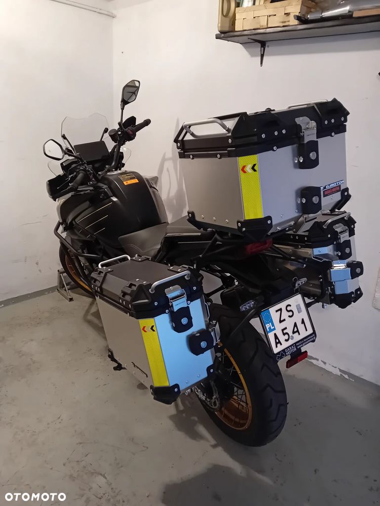 QJMOTOR SRT900SX - 22