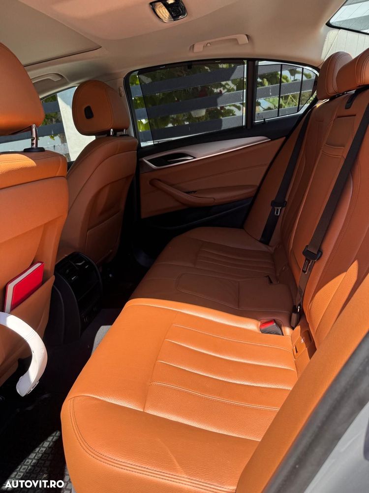 BMW Seria 5 530d xDrive AT - 7