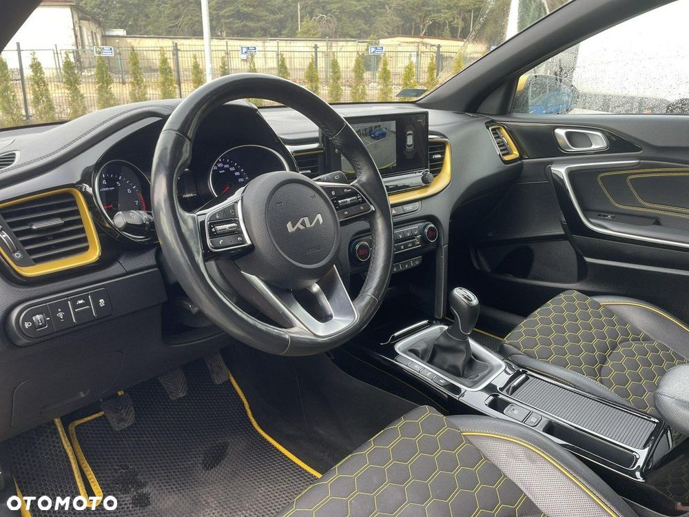 Kia XCeed 1.5 T-GDI Business Line - 9