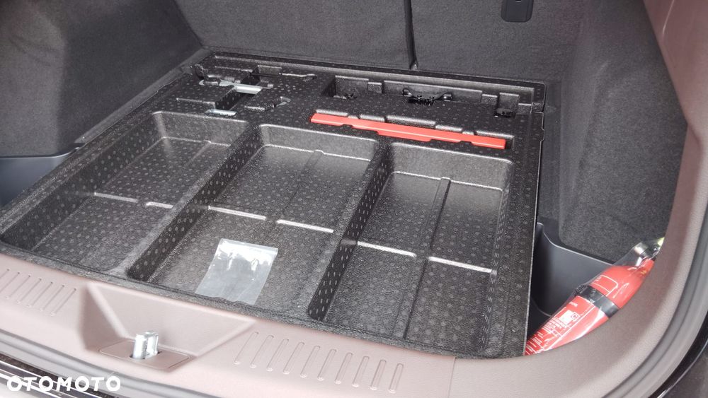 Bestune T77 1.5T Business DCT - 10