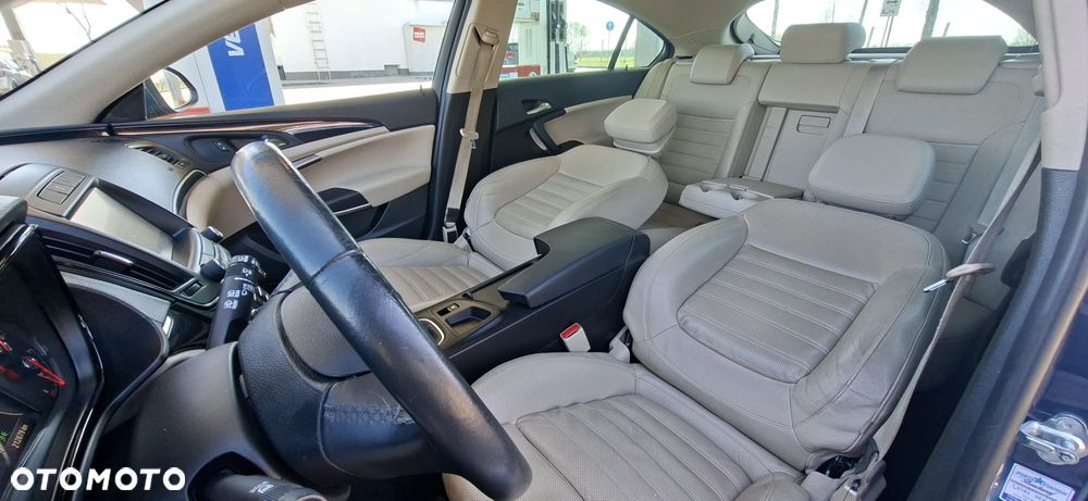 Opel Insignia 1.6 T Cosmo S&S - 19