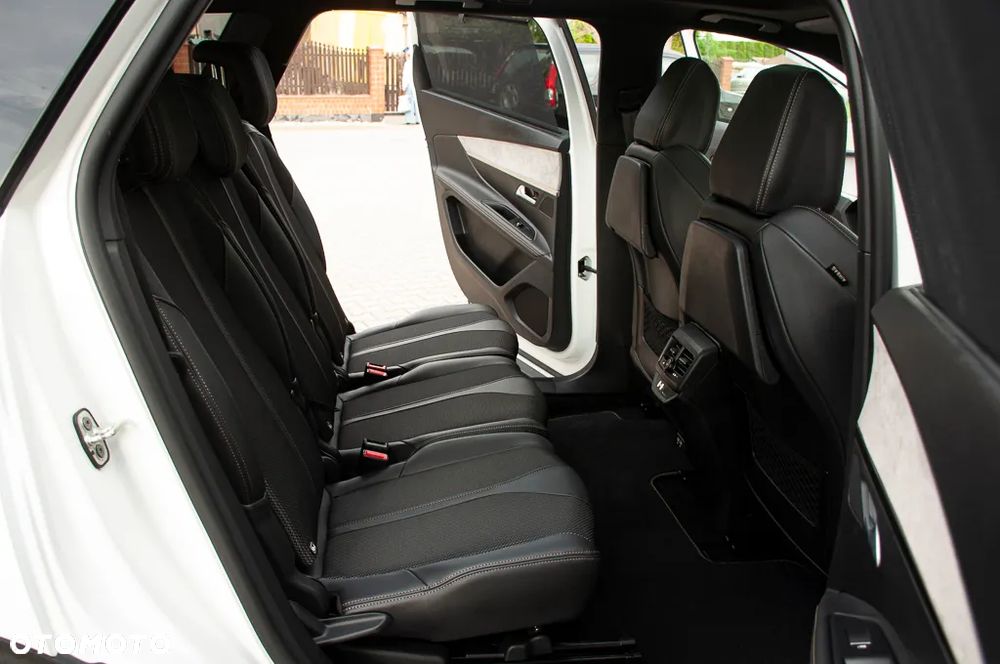 Peugeot 5008 BlueHDi 180 EAT8 GT Pack - 36