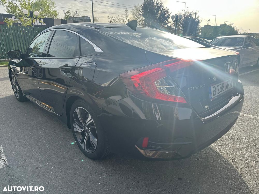 Honda Civic 1.5 VTEC Turbo CVT Executive - 9