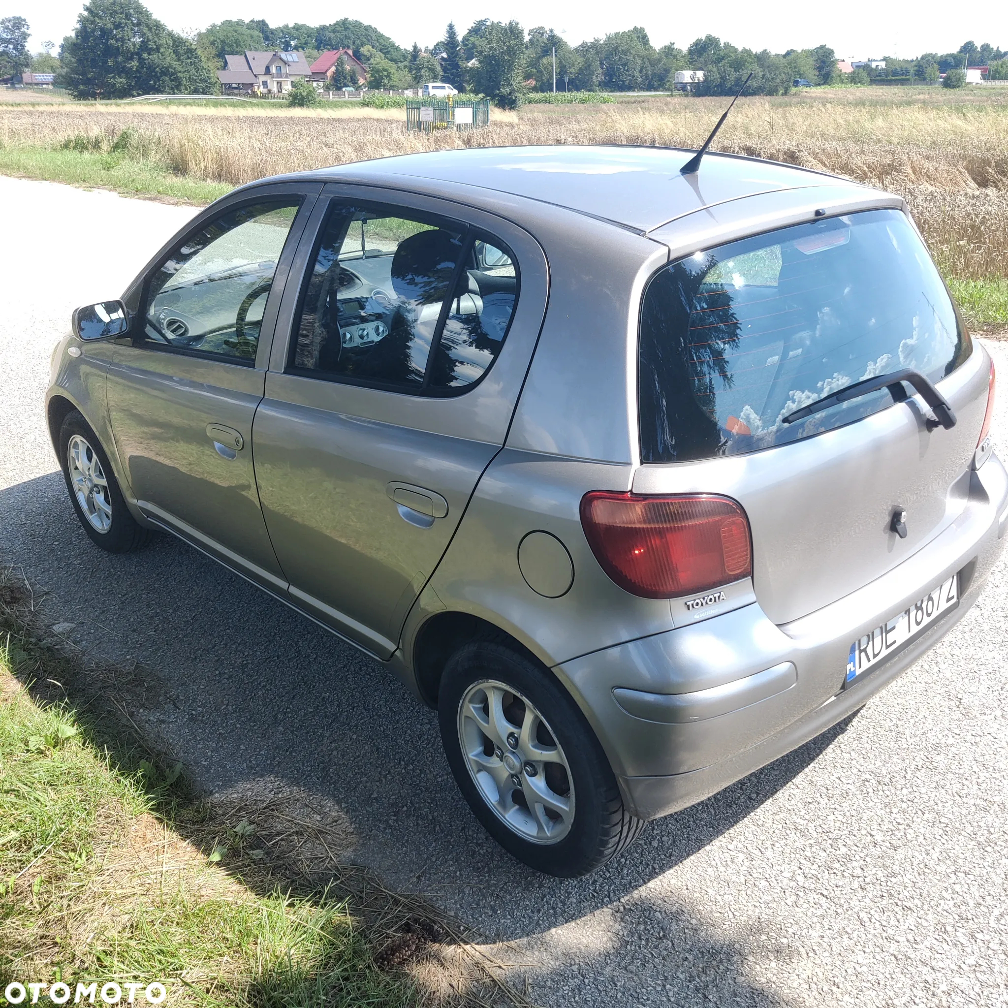 Toyota Yaris 1.0 Terra - 4