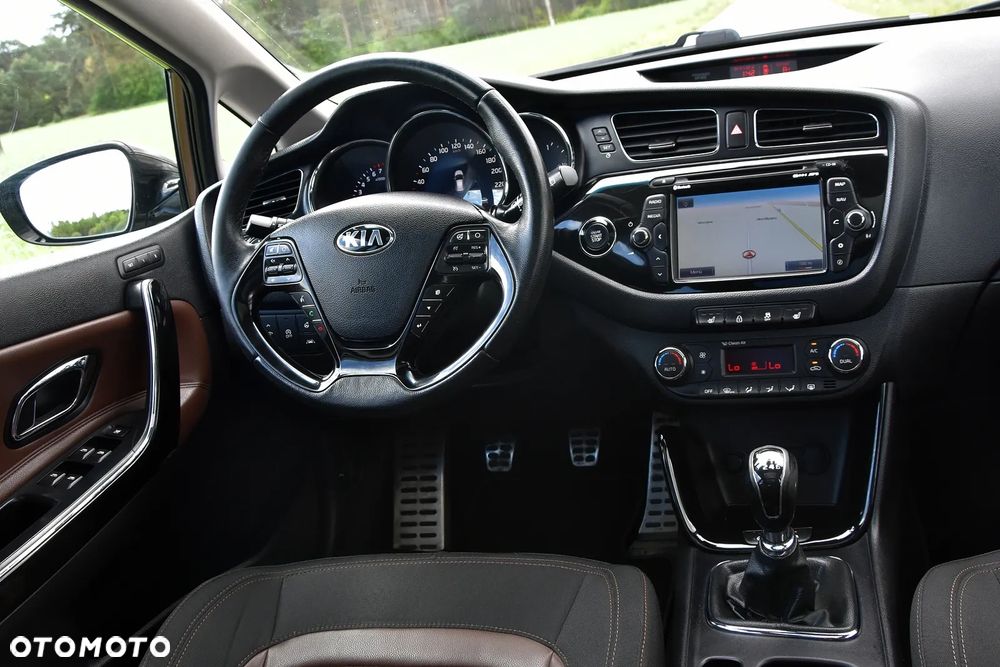Kia Ceed 1.6 GDI Business Line - 28