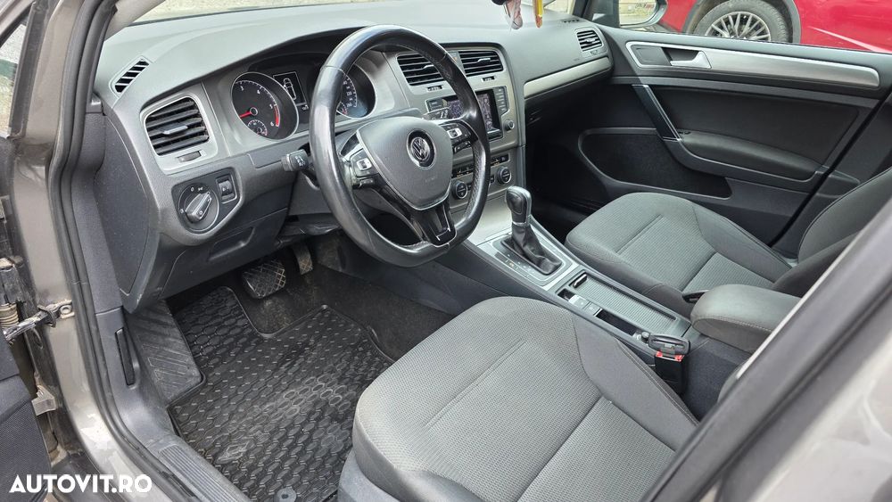 Volkswagen Golf 1.6 TDI BlueMotion Technology DSG Comfortline - 5