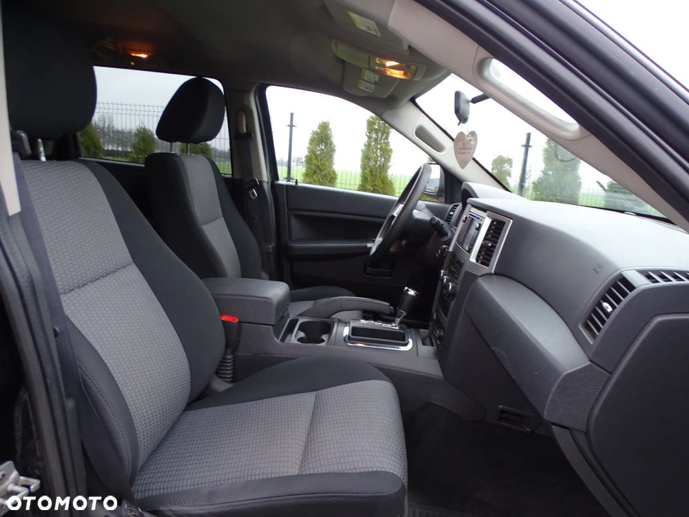 Jeep Grand Cherokee - 10