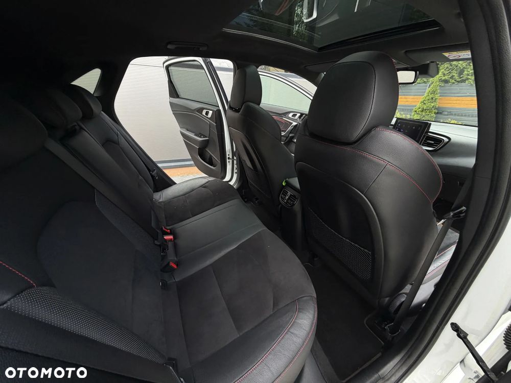 Kia Ceed 1.6 T-GDI DCT7 OPF GT - 17