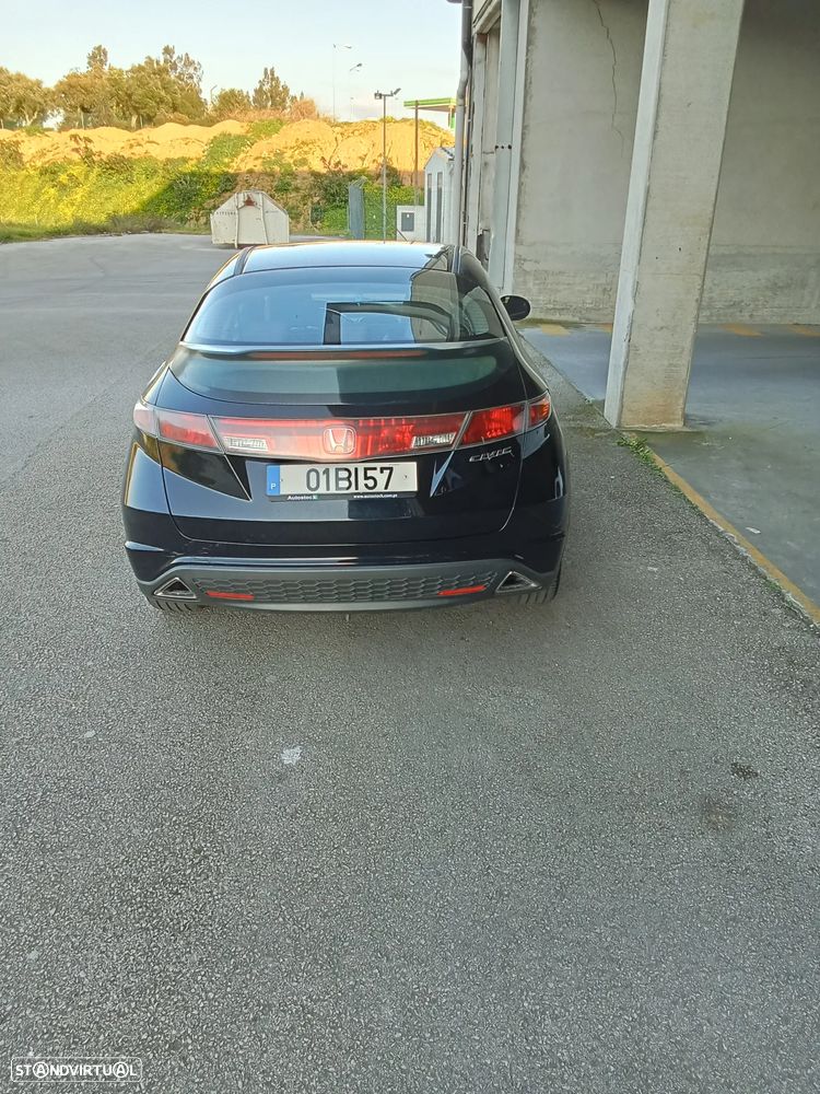 Honda Civic 1.8 Executive - 5