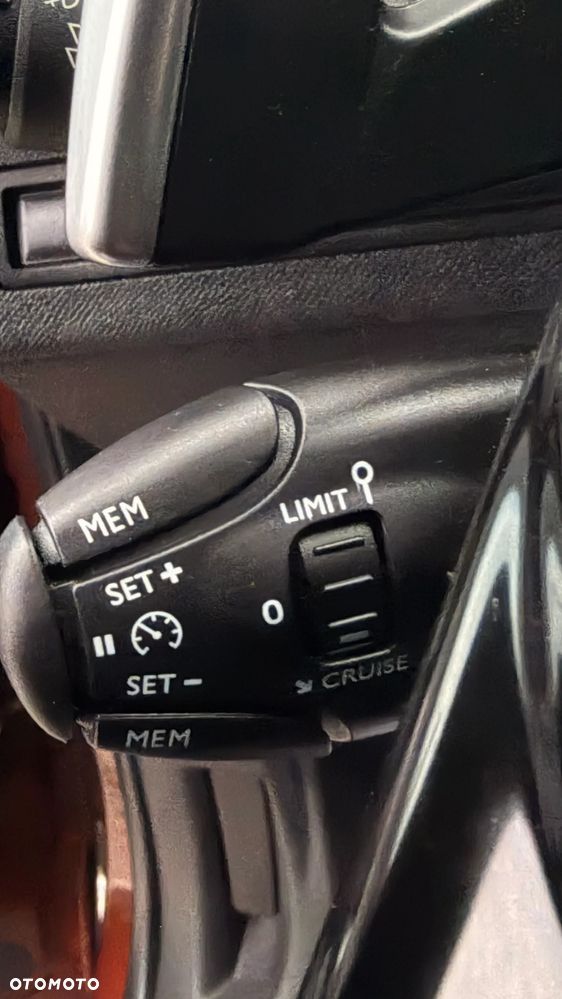 Peugeot 3008 THP 165 EAT6 Stop & Start Allure - 3