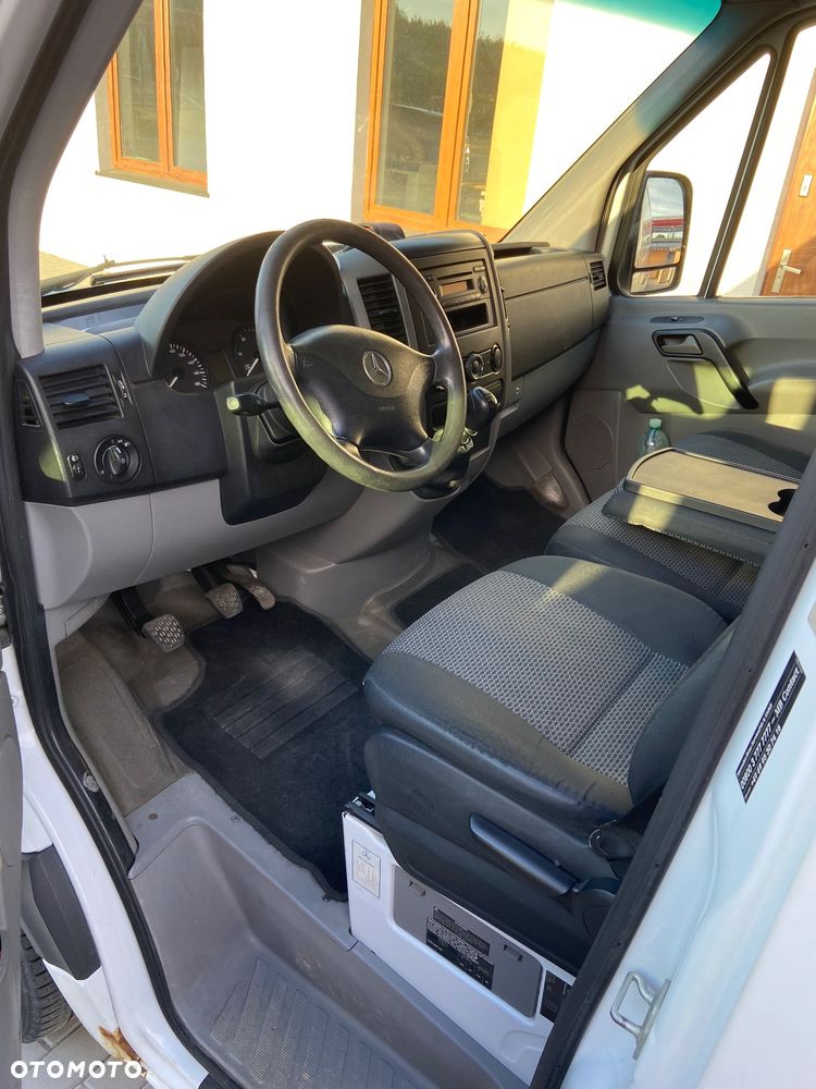 Mercedes-Benz Sprinter - 7