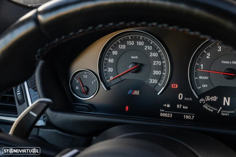 BMW M4 Coupe DKG Competition - 36