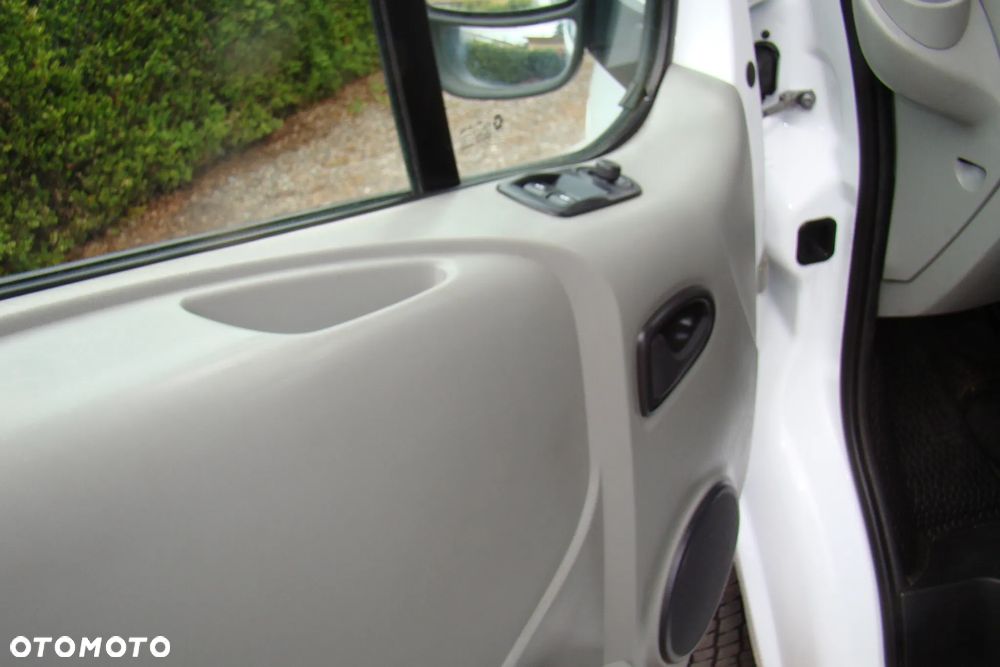 Renault Trafic - 13