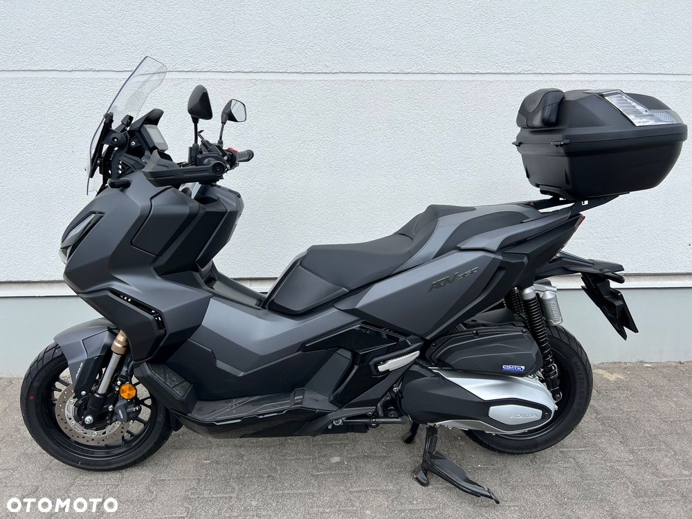 Honda ADV350 - 2