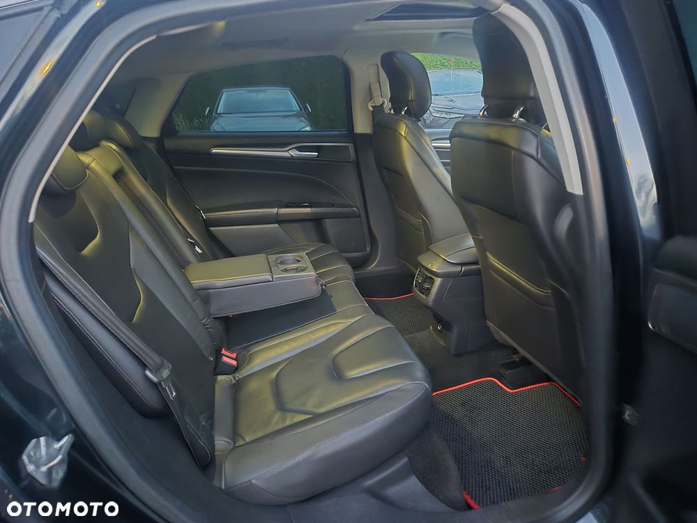 Ford Fusion - 6
