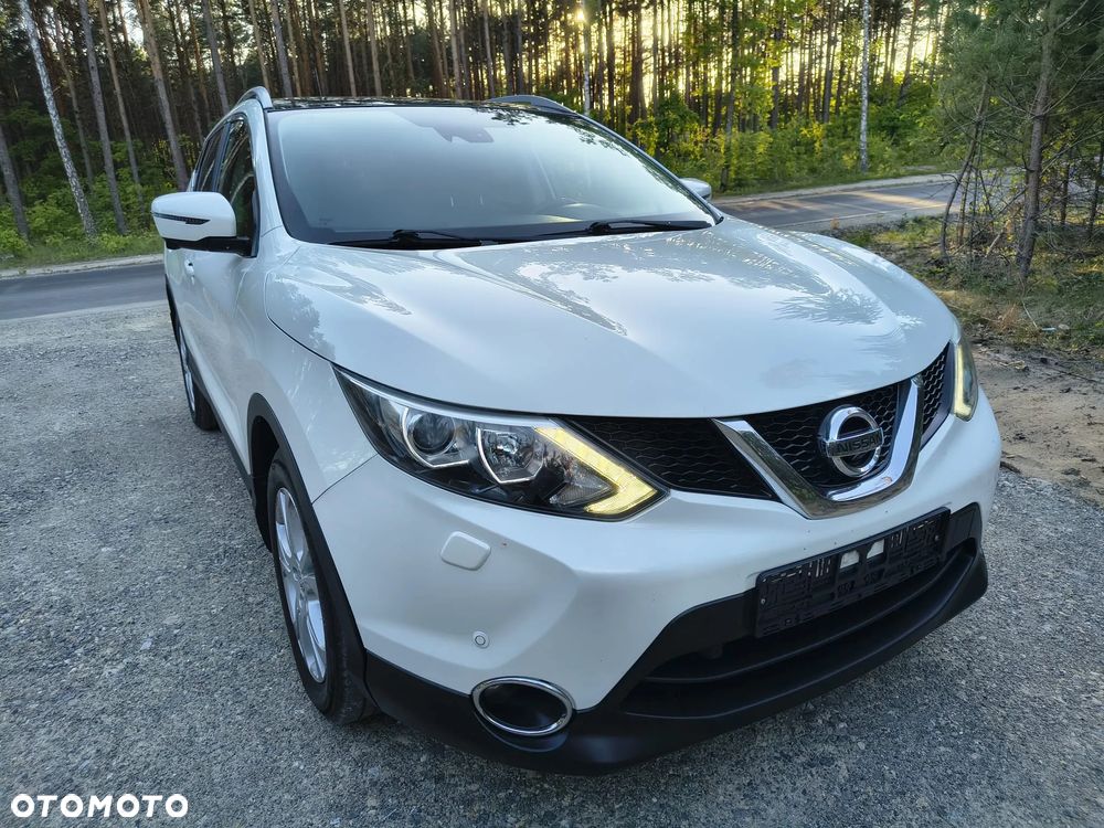 Nissan Qashqai 1.6 DIG-T N-Connecta - 1