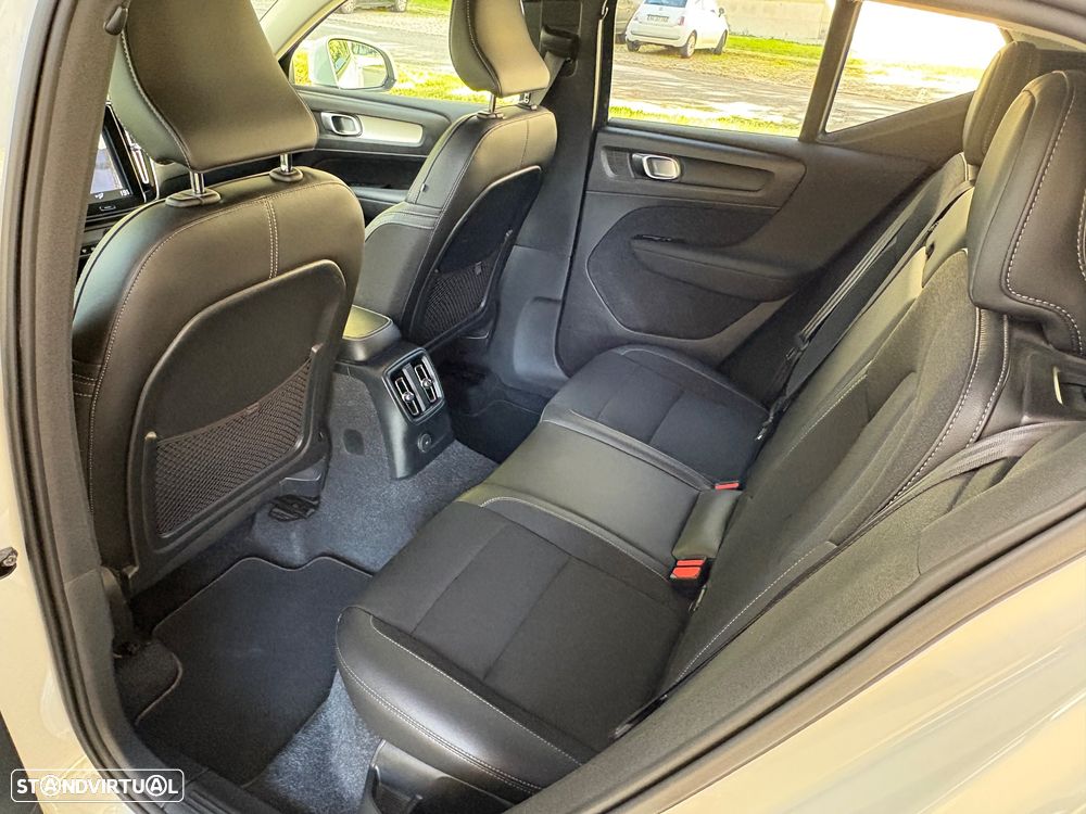 Volvo XC 40 1.5 T5 PHEV Momentum Plus - 22