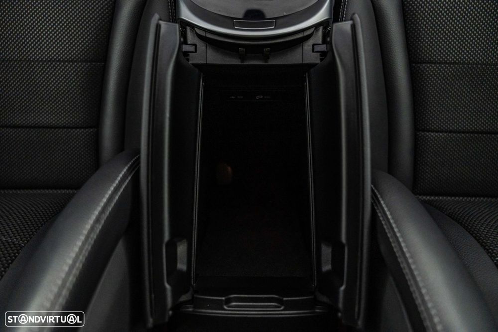 Mercedes-Benz GLC 300 e 4Matic - 36
