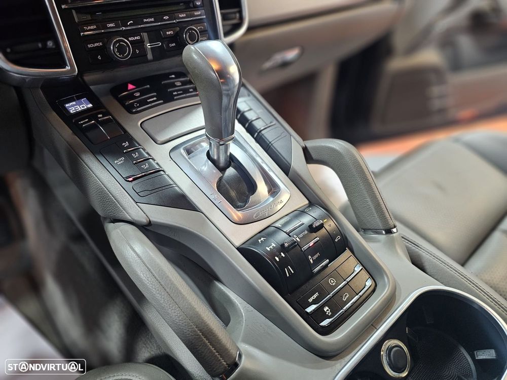 Porsche Cayenne - 20