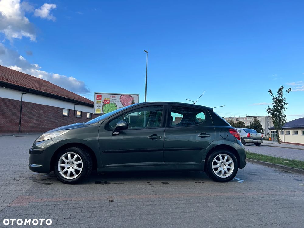 Peugeot 207 2007 photo 2