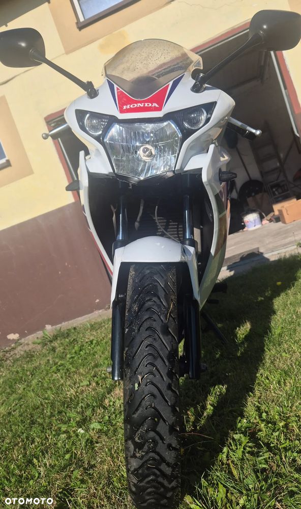 Honda CBR - 9