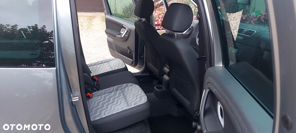 Skoda Roomster - 19