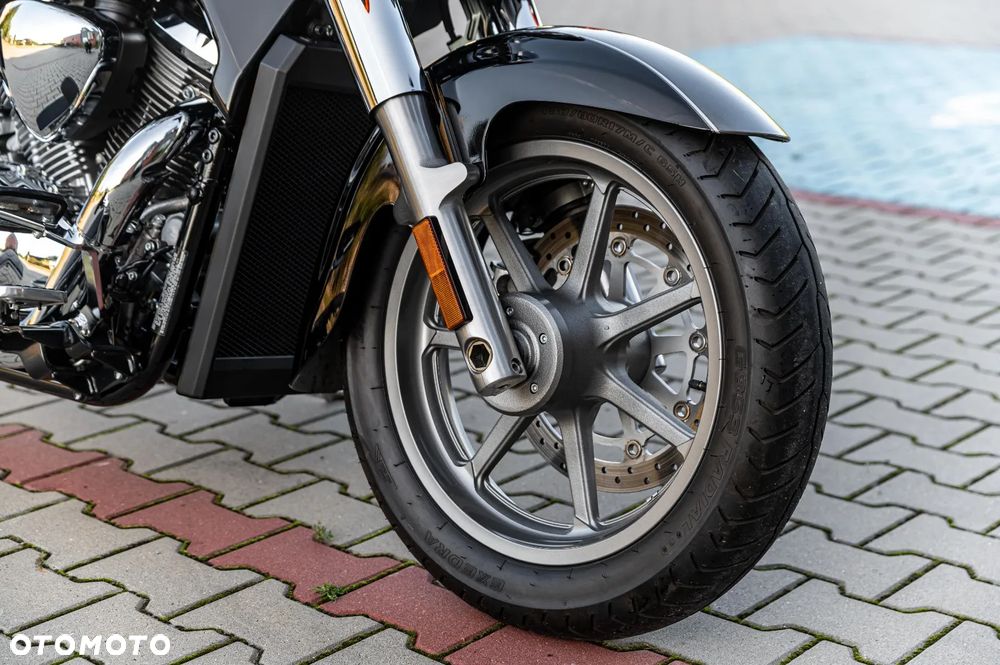 Suzuki VL 1500 Intruder LC - Boulevard C90 - 21