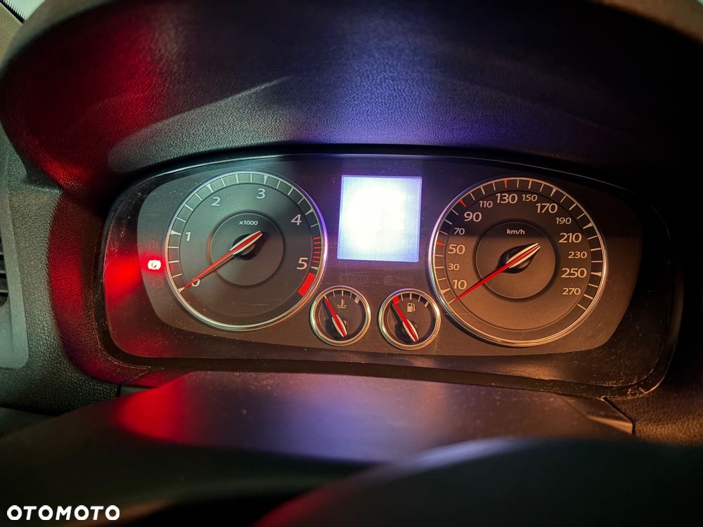 Renault Laguna dCi 150 FAP Night and Day - 16