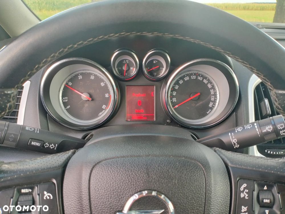 Opel Astra - 16