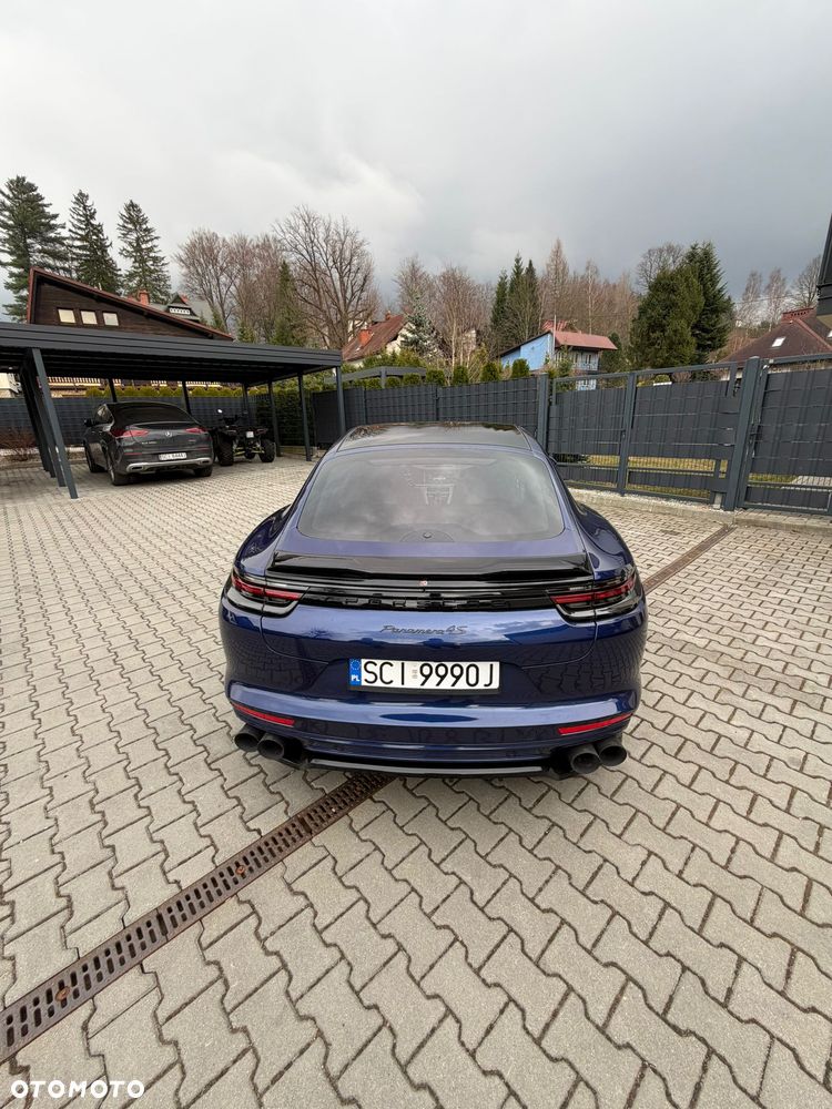 Porsche Panamera 4S - 6