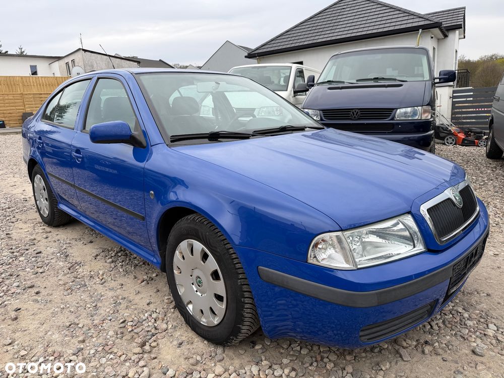 Skoda Octavia 1.6 Tour - 3