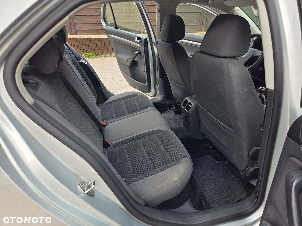 Volkswagen Jetta 1.9 TDI Comfortline - 7
