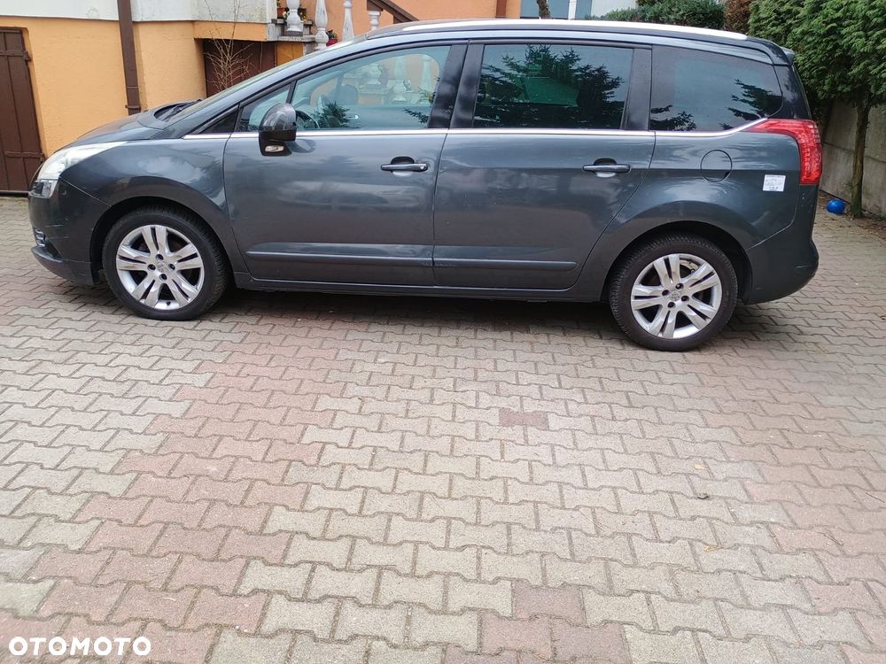Peugeot 5008 - 7