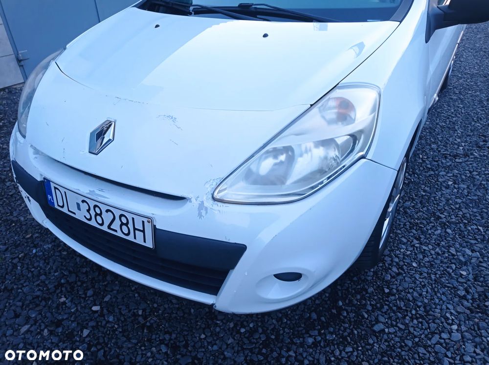 Renault Clio - 30