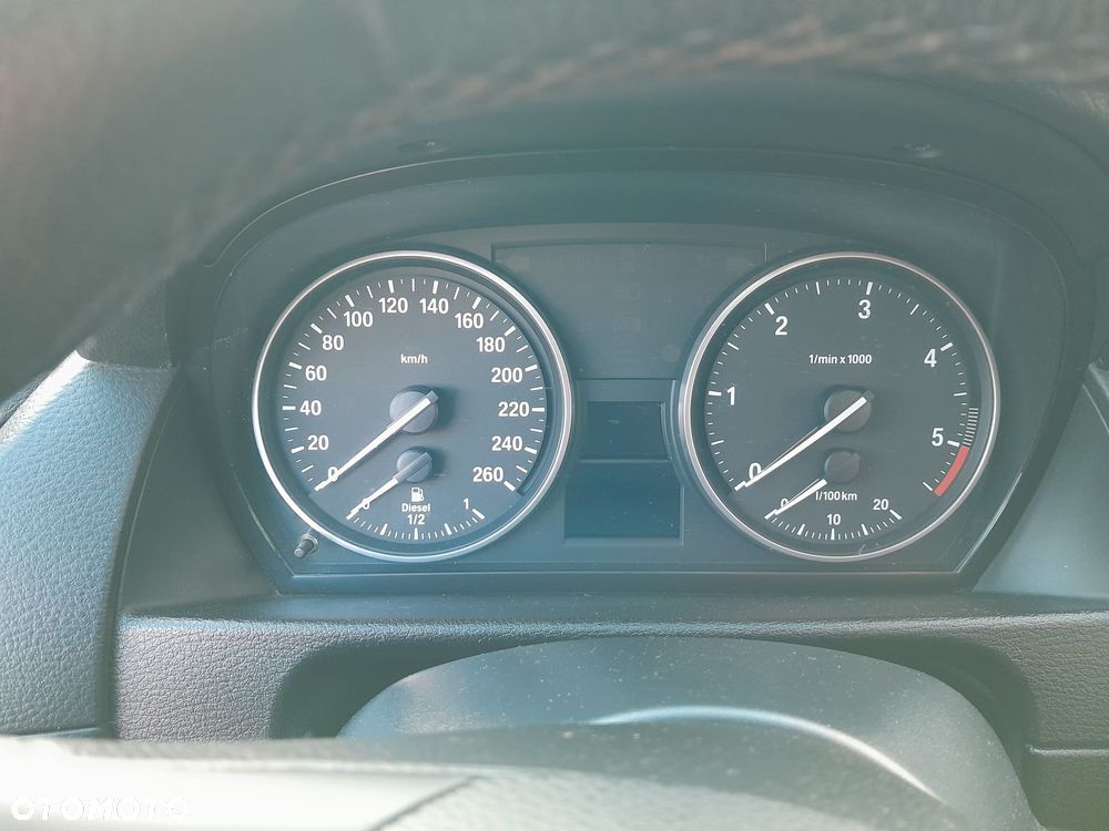 BMW X1 xDrive18d Sport Line - 12