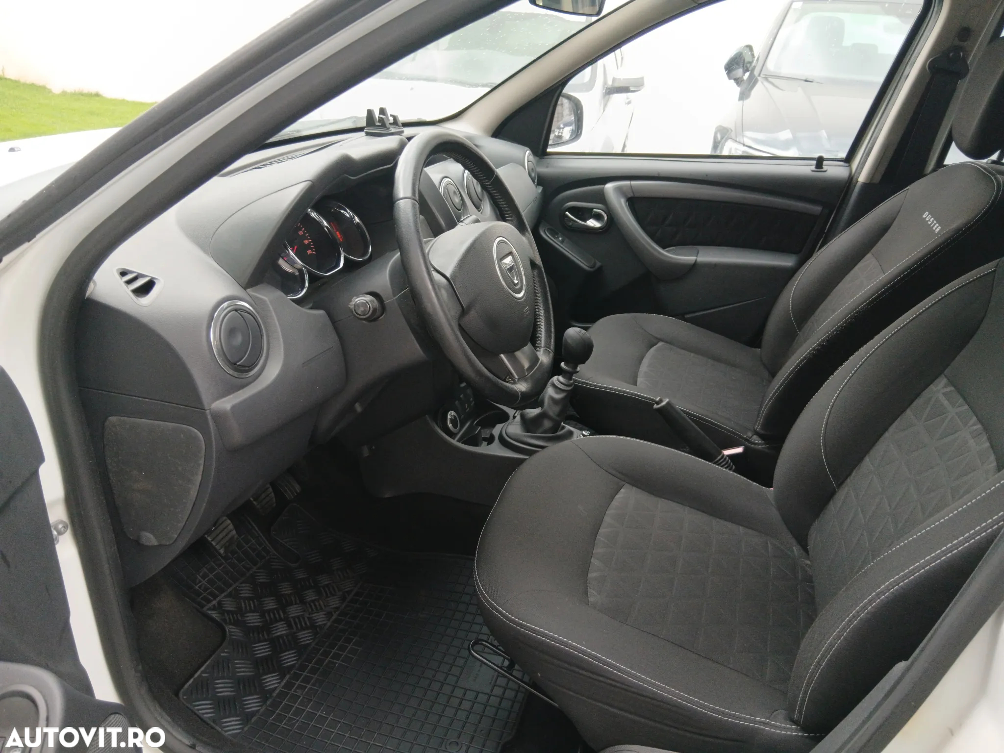 Dacia Duster 1.5 dCi 4x4 Laureate - 14