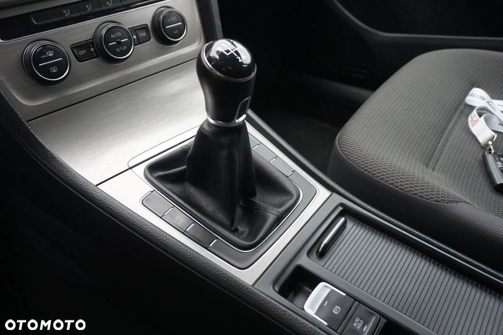 Volkswagen Golf - 13